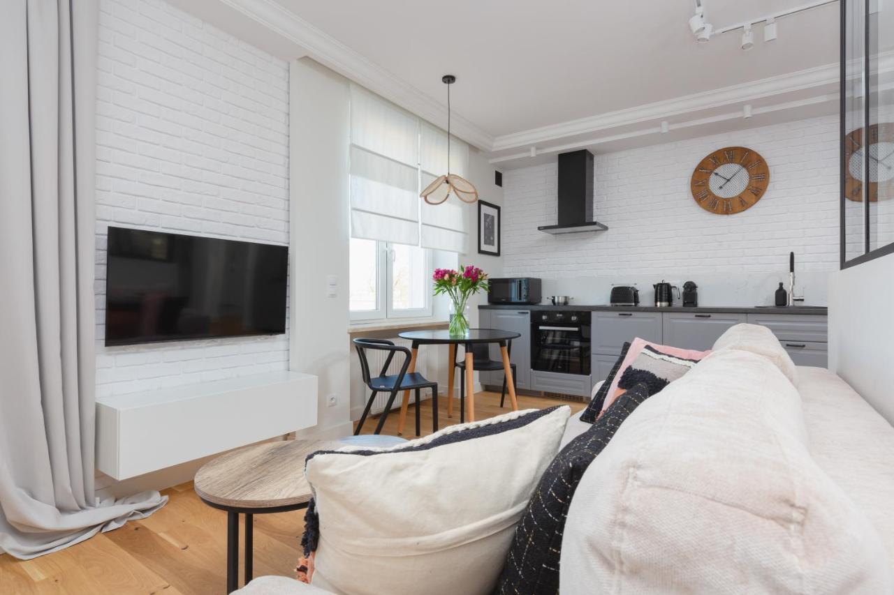 Apartment Bialobrzeska Warsaw Ochota By Renters ภายนอก รูปภาพ